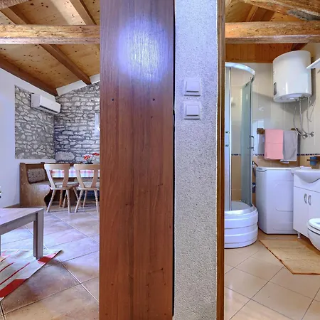 Pinezici-1 By Interhome Marčana