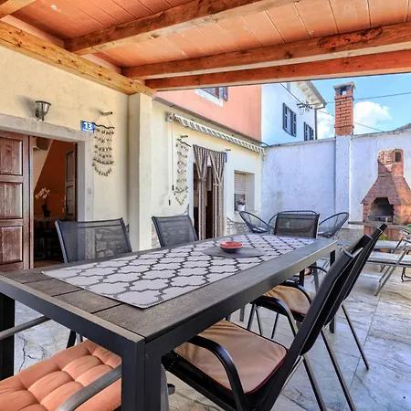 Σπίτι διακοπών Pinezici-1 By Interhome *