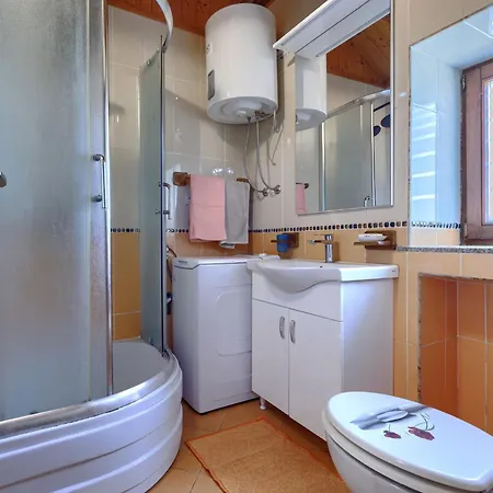 Pinezici-1 By Interhome Marčana