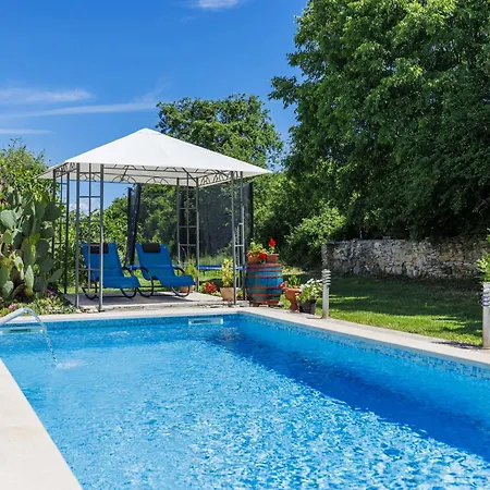 Σπίτι διακοπών Pinezici-1 By Interhome