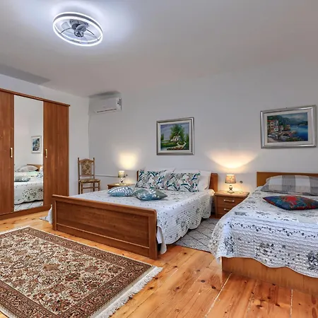 Σπίτι διακοπών Pinezici-1 By Interhome