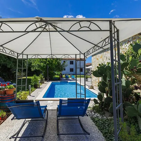 Σπίτι διακοπών Pinezici-1 By Interhome